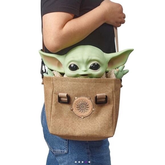 Star Wars The Mandalorian The Child 11" Talking Baby Figure In Carrying Bag - Picture 9 of 9